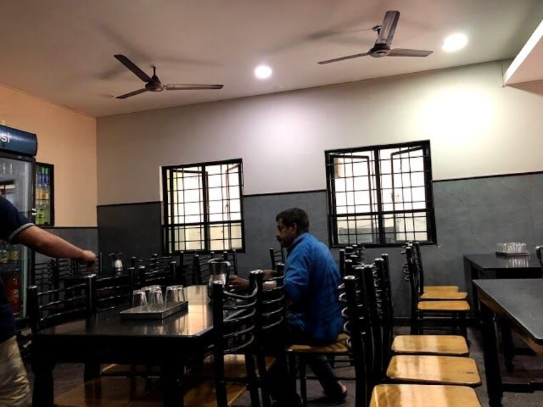 Bombay Restaurant_Silk Street-4